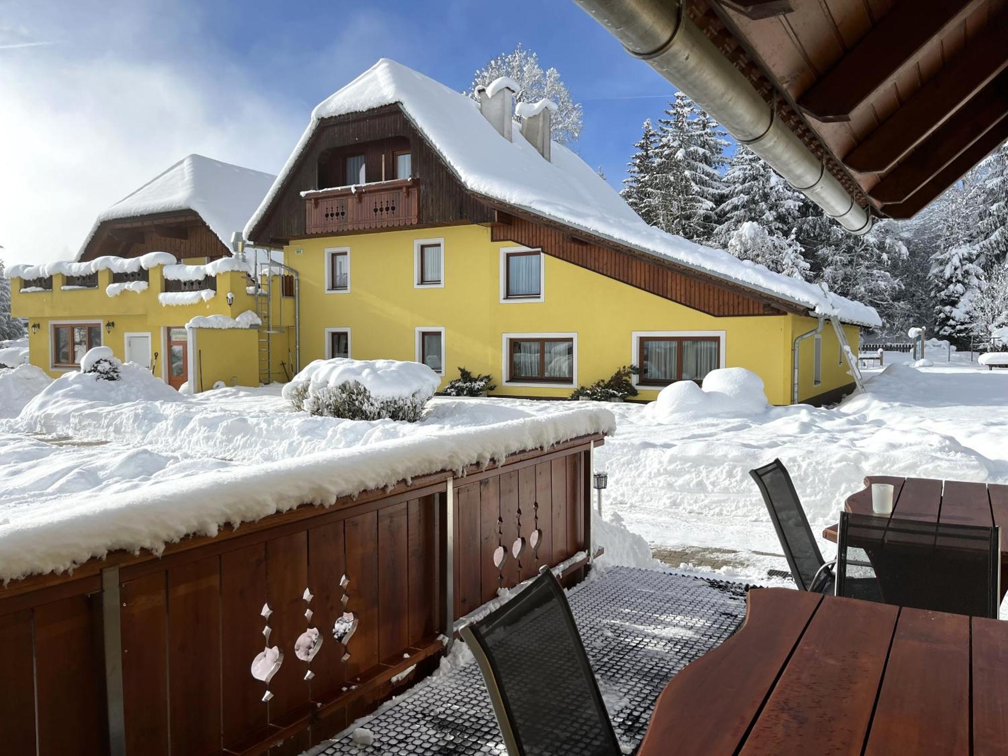 Hotel Gasthof Seeblick Zeutschach Exterior foto