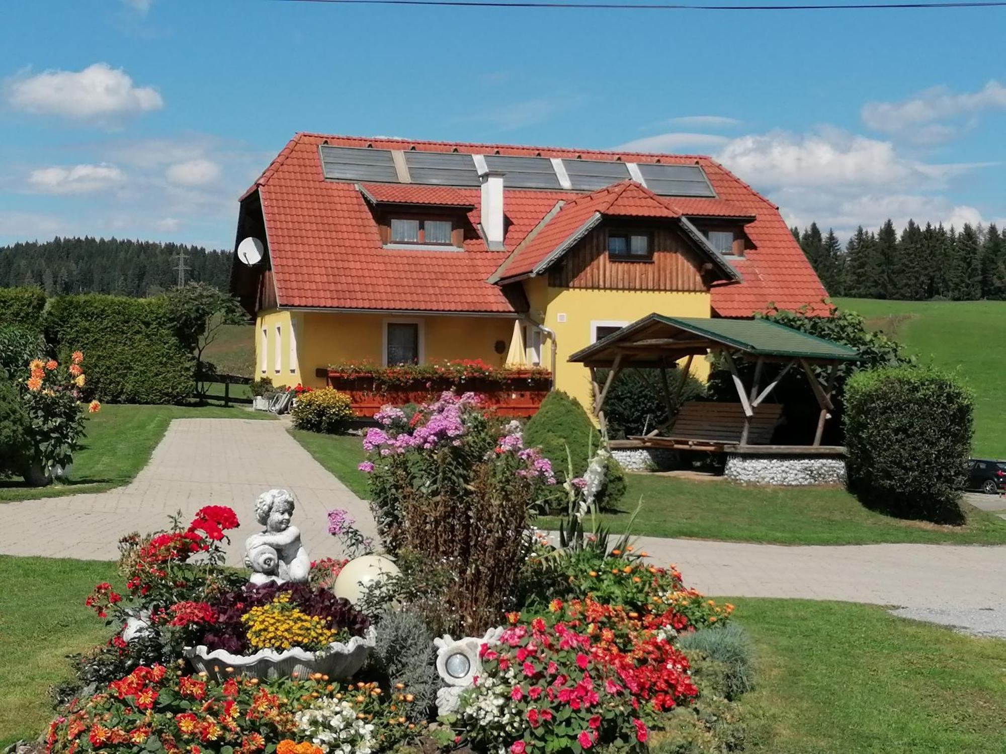 Hotel Gasthof Seeblick Zeutschach Exterior foto
